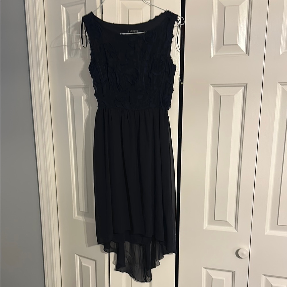 Elegant Navy Sleeveless Dress
